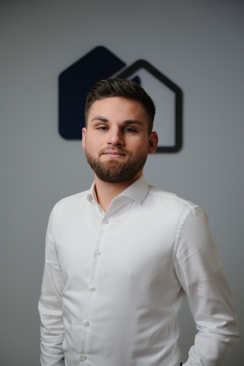 Niklas Lau, Objektmanager